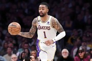 开云体育入口-NBA新赛季揭幕，各队冠军热门成为焦点