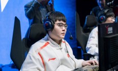 开云体育平台APP-JDG翻盘TES，Ruler打出惊人五杀焦点之战入围赛，锁定晋级资格的简单介绍