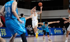 开云官网-精湛的传球技术，展现出球员们的默契配合