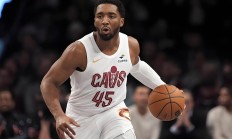 开云体育中国-骑士力克黄蜂，取得赛季首胜