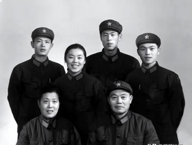 西班牙蓝衣军备战重头戏,迎战非洲劲旅 西班牙蓝衣军备战重头戏,迎战非洲劲旅