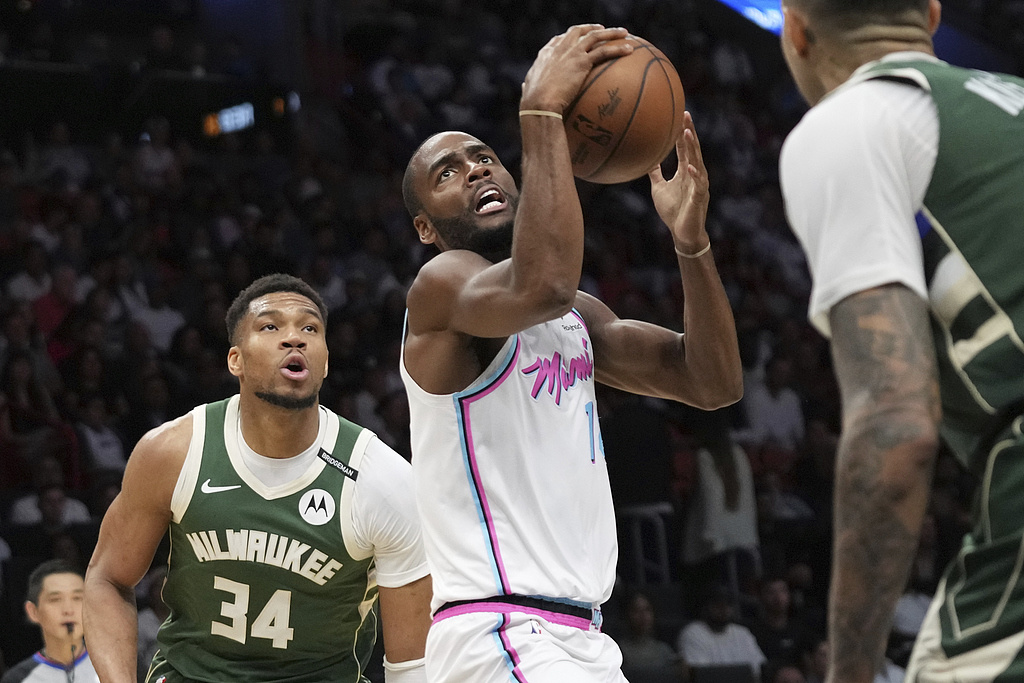 雄鹿近期战绩上升，状态火热