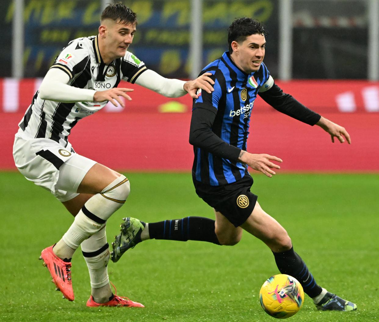 乌迪内斯球员面对挑战，期待获胜的简单介绍