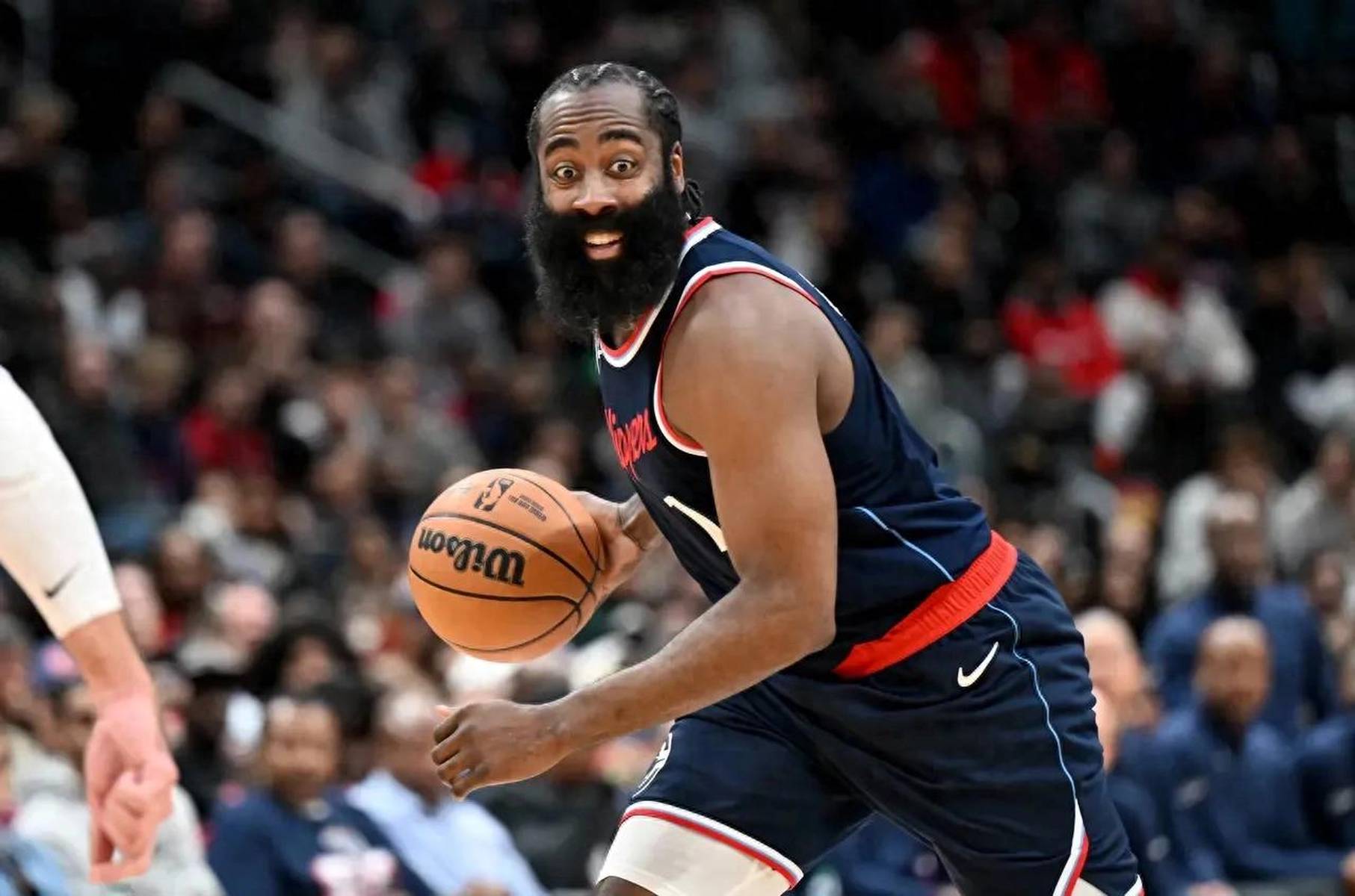 火箭逆转老鹰，哈登28分9助攻