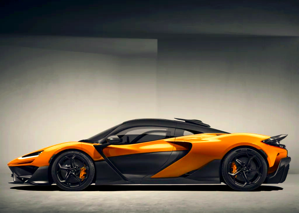 迈凯伦轻取阿斯顿马丁,佩雷兹点燃赛场的简单介绍 迈凯伦轻取阿斯顿马丁,佩雷兹点燃赛场的简单介绍