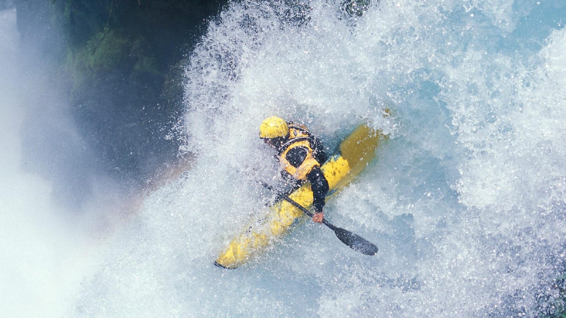 钢铁战车碾过千岛之队,独狼在另一战场闪耀,当团队荣耀淹没个人光辉
